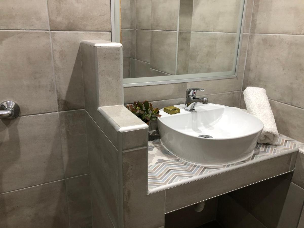 Thealos Inn Vrasná Eksteriør bilde
