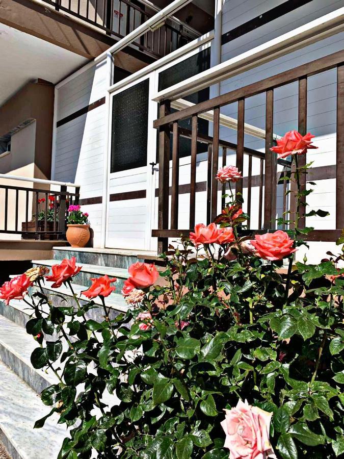 Thealos Inn Vrasná Eksteriør bilde